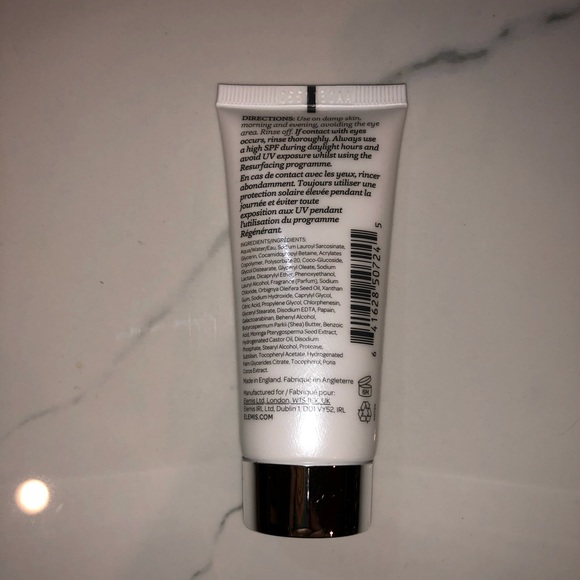 ELEMIS Dynamic Resurfacing Facial Wash Trial Size - Picture 3 of 3